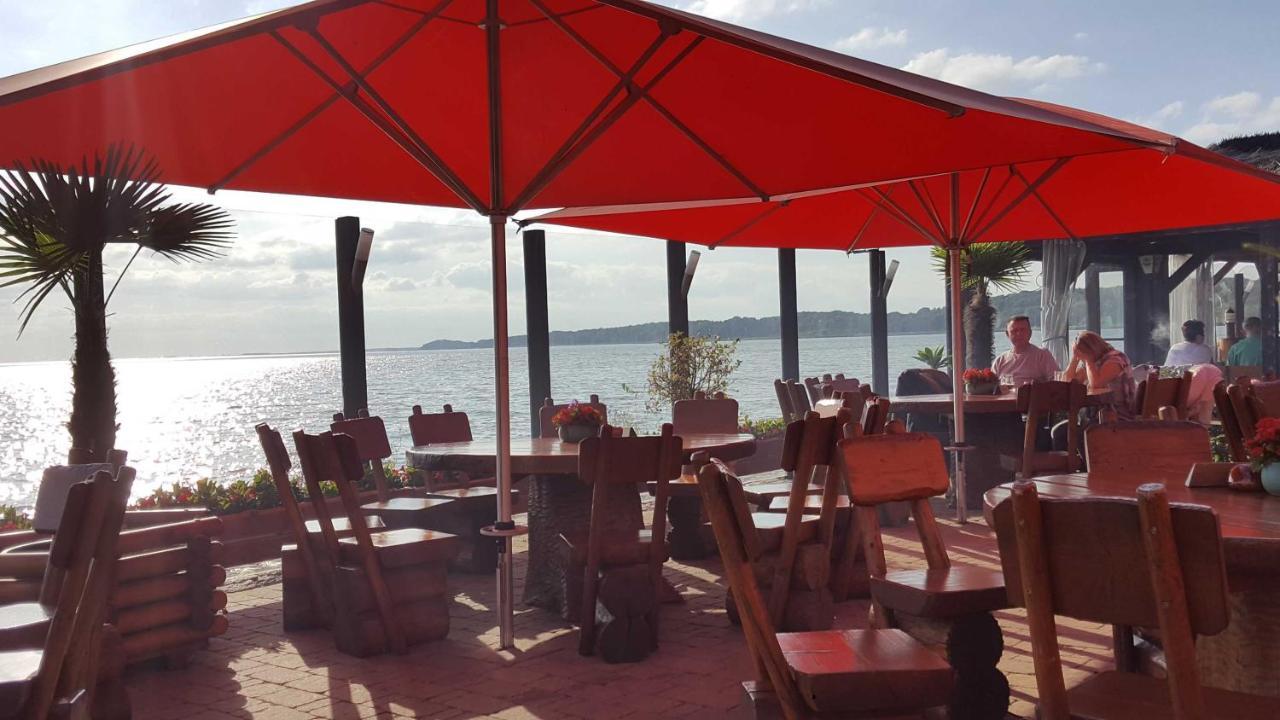 Terrassenwohnung "Treibholz" - Oase Am Haff Garz  Экстерьер фото